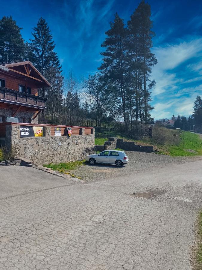 Hostinec Hron - Beňuš Exteriér fotografie